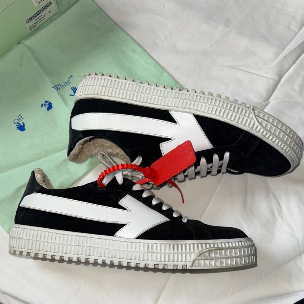 Off-White Black and White Sneakers with Red Accent